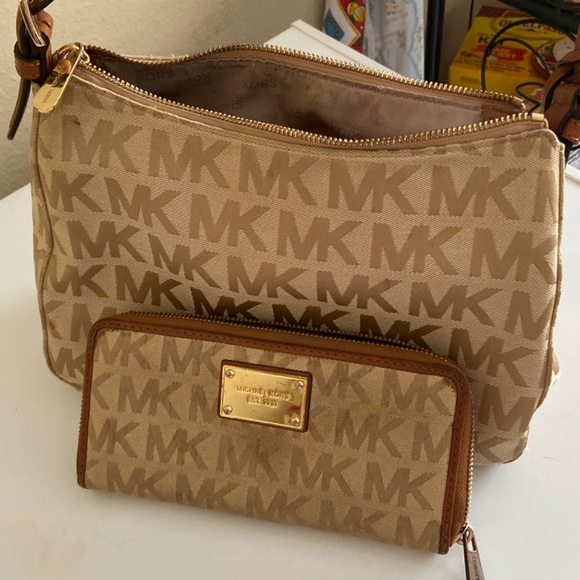 Purse and wallet combo - Picture 6 of 6